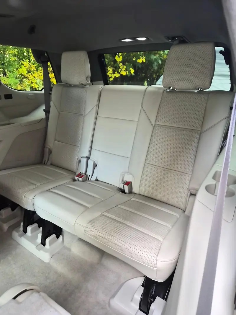 2023 Cadillac Escalade 4WD Sport Platinum - Image 7