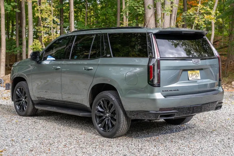 2023 Cadillac Escalade 4WD Sport Platinum - Image 15