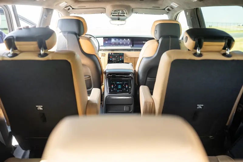 2025 Cadillac Escalade IQ Sport 2 - Image 9