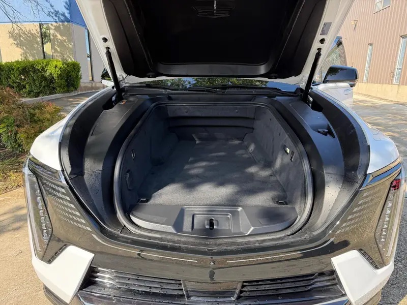 2025 Cadillac Escalade IQ Sport 2 - Image 6