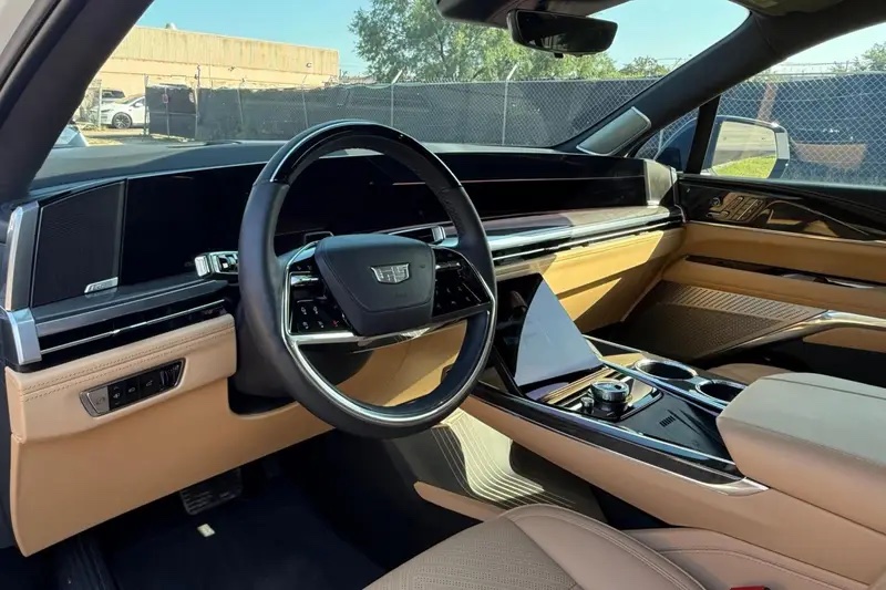 2025 Cadillac Escalade IQ Sport 2 - Image 4