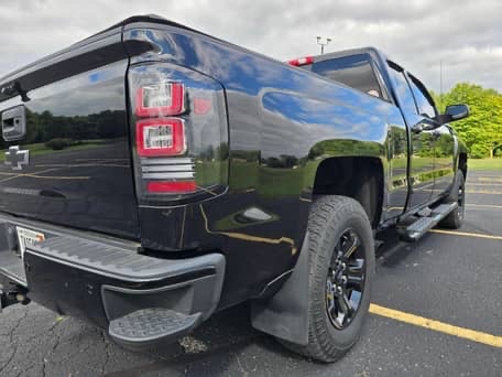 2018 Chevrolet Silverado 1500 LT 4x4 - Image 28